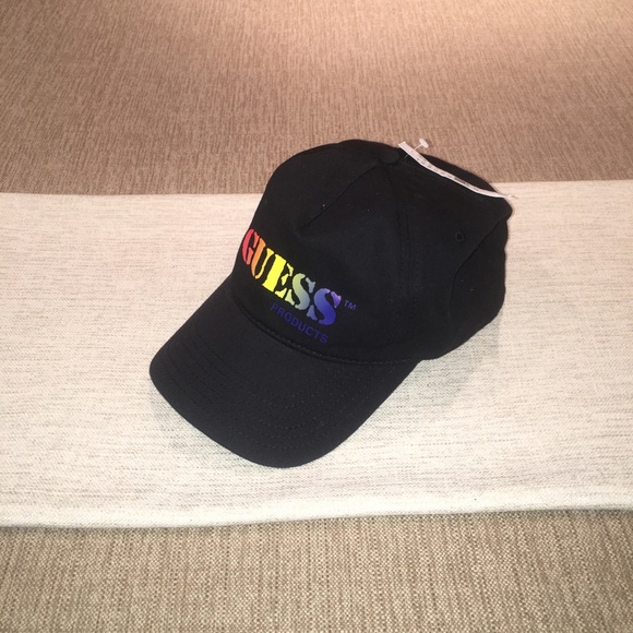 Guess Cap - Picture 3 of 6